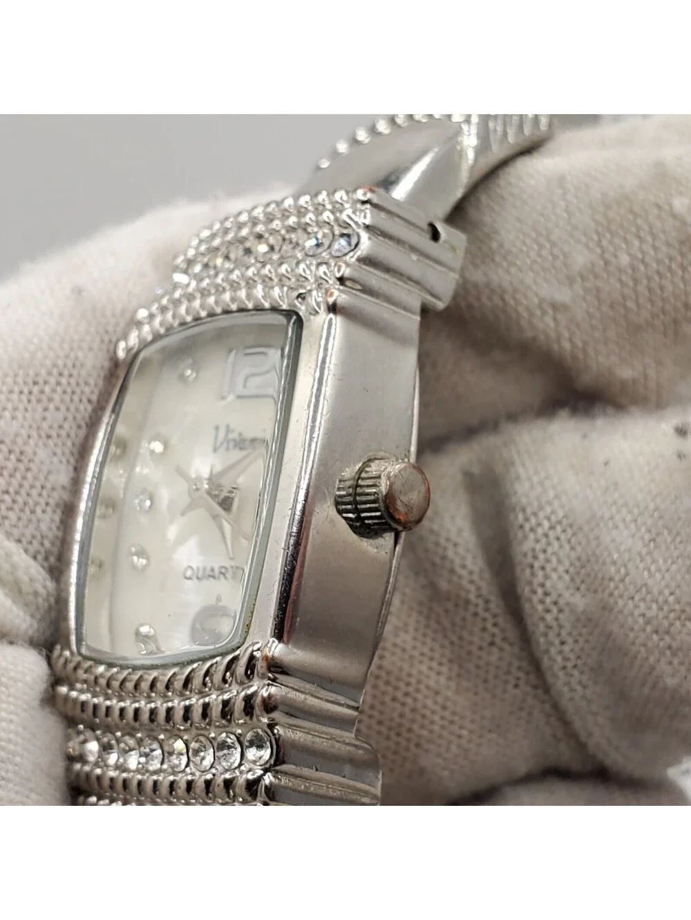 Vivani Quartz Womens Watch 19mm Silver Tone Cuff Band New Battery